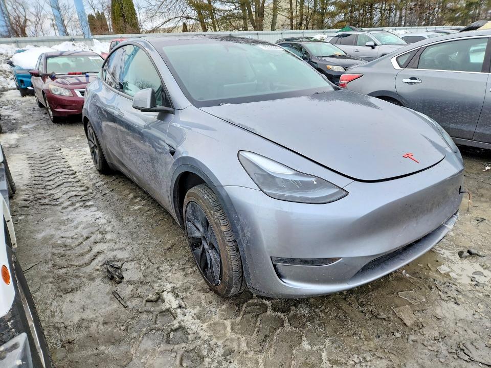 2024 Tesla Model Y მანქანა იყიდება აუქციონზე, vin: 7SAYGDEE2RA326519, აუქციონის ნომერი: 78338035