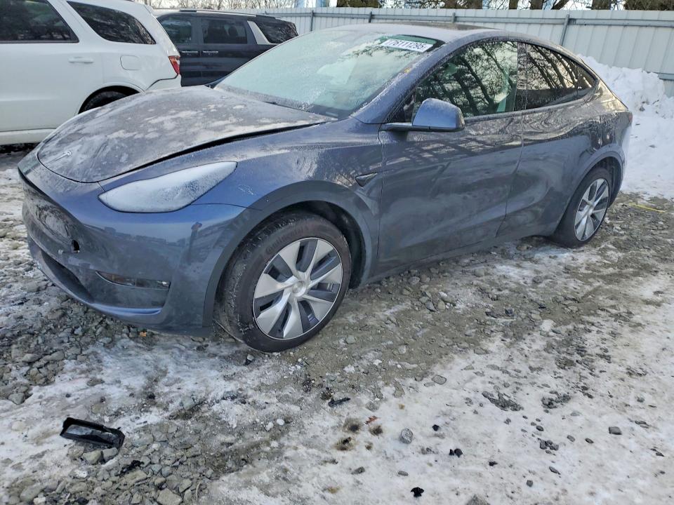 Продажа на аукционе авто 2023 Tesla Model Y, vin: 7SAYGDED9PF960661, номер лота: 76111295