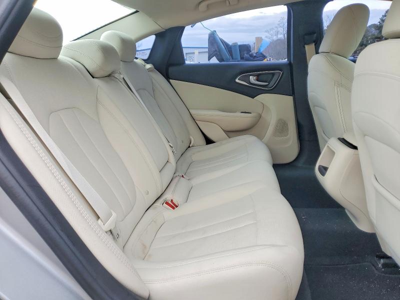 79201535 :رقم المزاد ، 1C3CCCAG0FN734042 vin ، 2015 Chrysler 200 مزاد بيع
