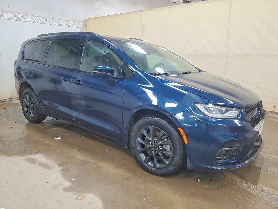 Продажа на аукционе авто 2021 Chrysler Pacifica, vin: 2C4RC3BG6MR606568, номер лота: 76701195