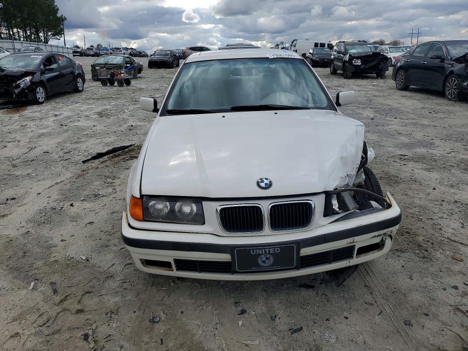 79061065 :رقم المزاد ، WBACG8321VAU39243 vin ، 1997 Bmw 318 مزاد بيع