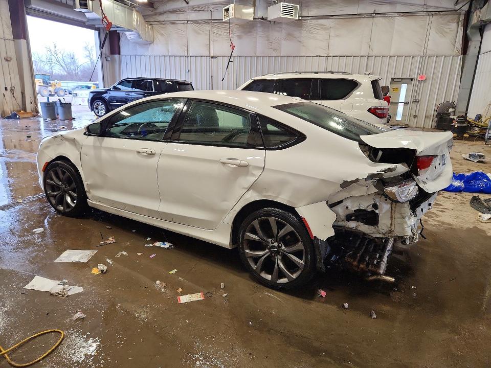 77219265 :رقم المزاد ، 1C3CCCBB2FN554578 vin ، 2015 Chrysler 200 مزاد بيع