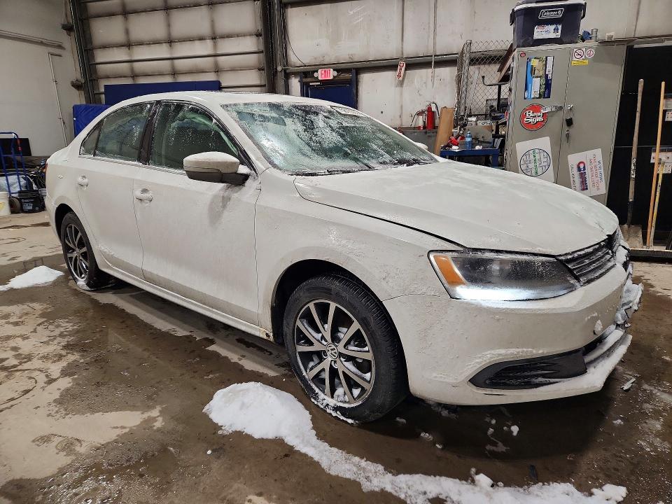 75816365 :رقم المزاد ، 3VWD07AJ8EM410998 vin ، 2014 Volkswagen Jetta مزاد بيع
