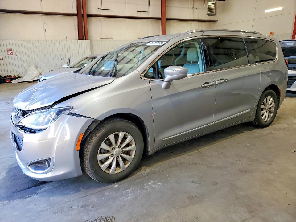 2018 Chrysler Pacifica მანქანა იყიდება აუქციონზე, vin: 2C4RC1BG4JR126528, აუქციონის ნომერი: 78072295