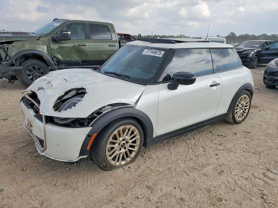 Продажа на аукционе авто 2025 Mini Cooper, vin: WMW23GD06S2W28331, номер лота: 77744975