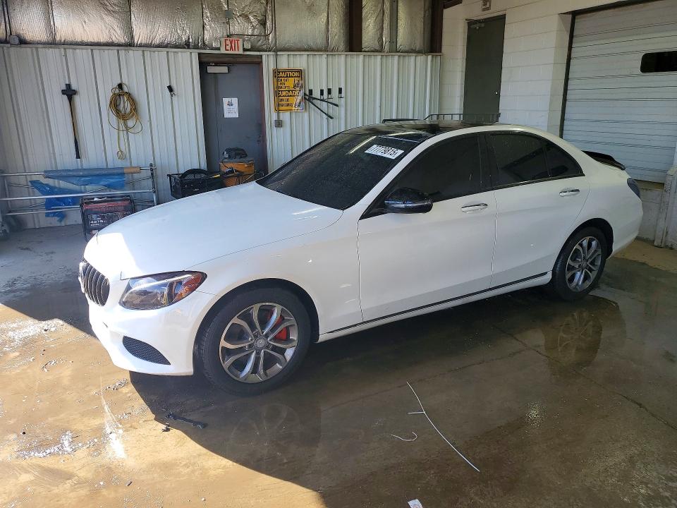 Продажа на аукционе авто 2017 Mercedes-benz C, vin: 55SWF4KB0HU203030, номер лота: 77779815