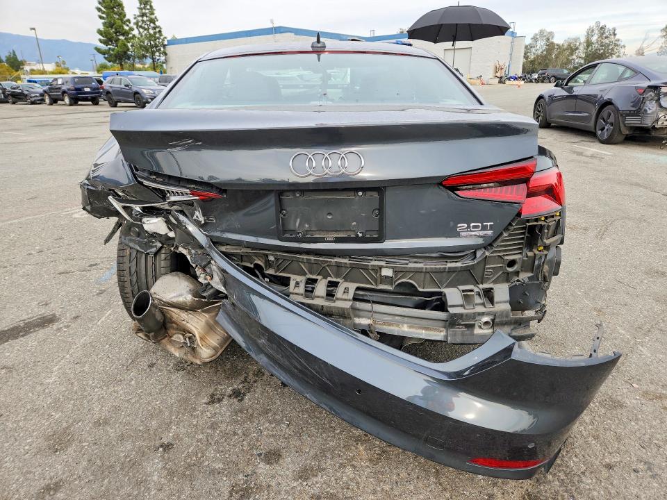 76074045 :رقم المزاد ، WAUTNAF56JA010970 vin ، 2018 Audi A5 مزاد بيع
