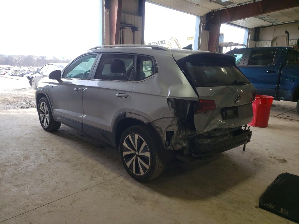 76344605 :رقم المزاد ، 3VVRX7B24NM097882 vin ، 2022 Volkswagen Taos مزاد بيع