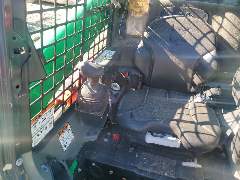 76461905 :رقم المزاد ، B3CA21300 vin ، 2021 Bobcat T740 مزاد بيع
