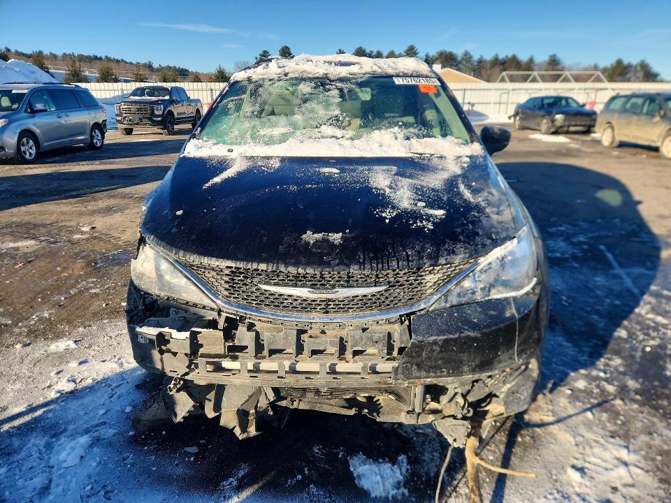 2021 Chrysler Voyager მანქანა იყიდება აუქციონზე, vin: 2C4RC1DG4MR520581, აუქციონის ნომერი: 75762185