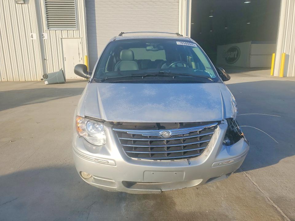 Продажа на аукционе авто 2005 Chrysler Town & Country, vin: 2C8GP64L15R338343, номер лота: 78500605