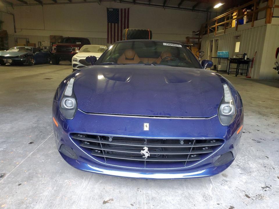 75048025 :رقم المزاد ، ZFF77XJA4H0226114 vin ، 2017 Ferrari California T مزاد بيع