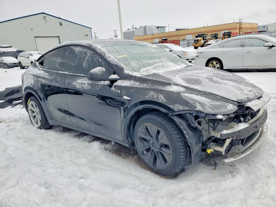 2024 Tesla Model Y მანქანა იყიდება აუქციონზე, vin: 7SAYGAEE4RF054153, აუქციონის ნომერი: 76755755