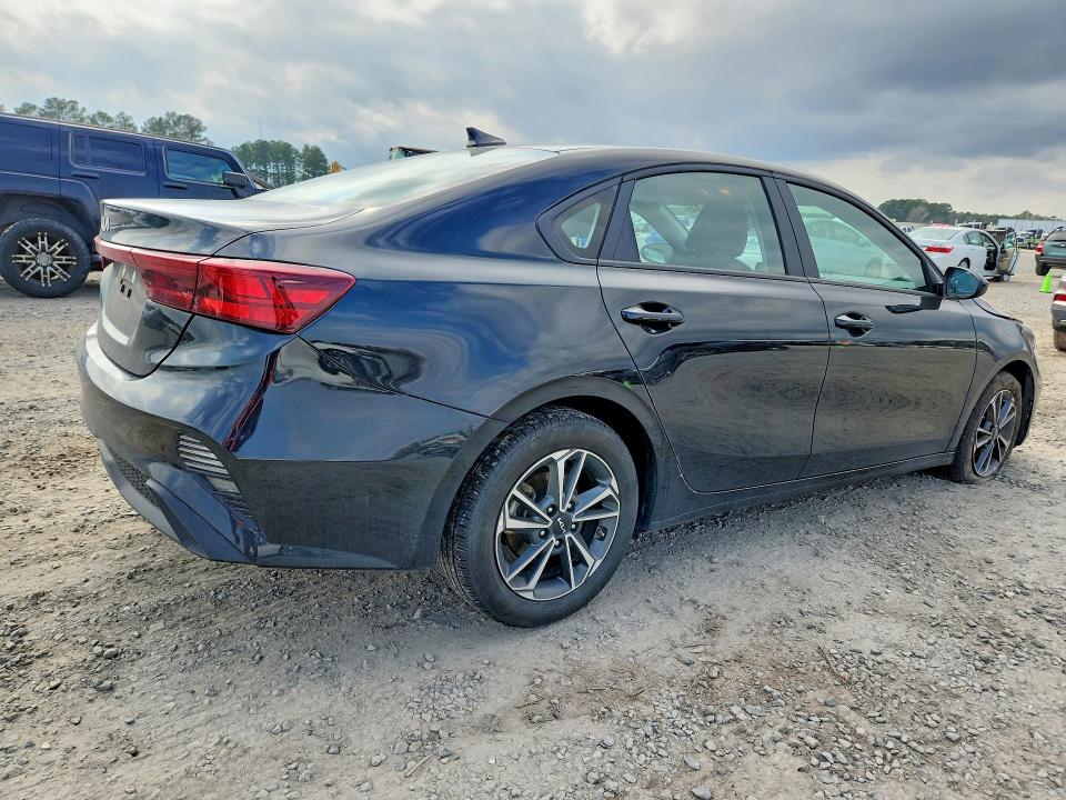 2024 Kia Forte მანქანა იყიდება აუქციონზე, vin: 3KPF24AD8RE806492, აუქციონის ნომერი: 78281845