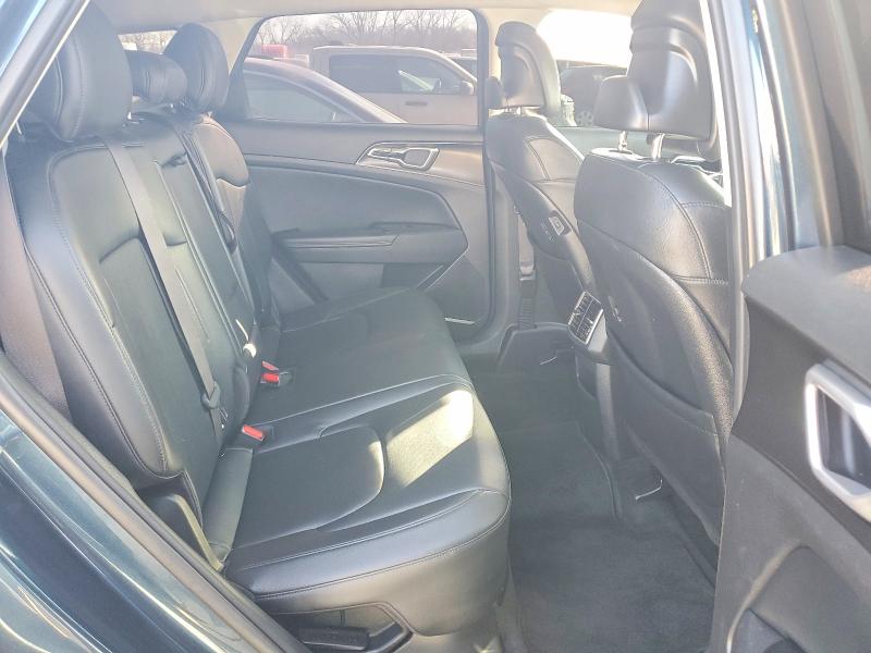 Продажа на аукционе авто 2023 Kia Sportage, vin: KNDPVCAG5P7063495, номер лота: 77300535
