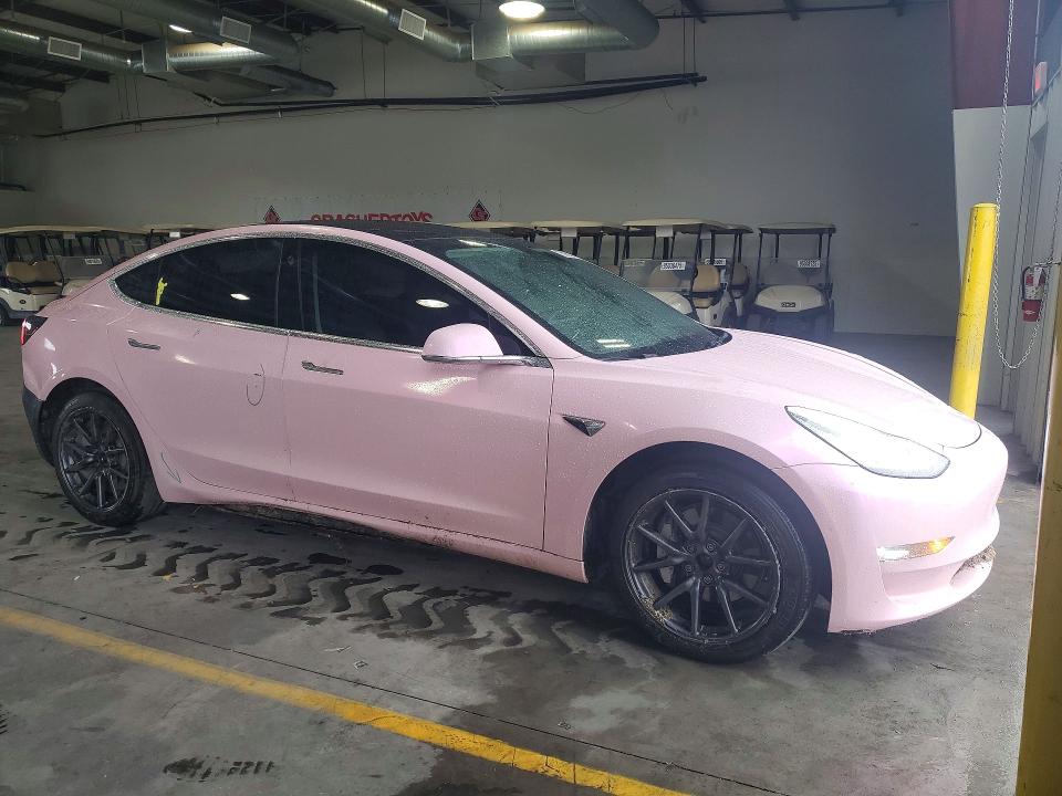 77090185 :رقم المزاد ، 5YJ3E1EB7KF453194 vin ، 2019 Tesla Model 3 مزاد بيع