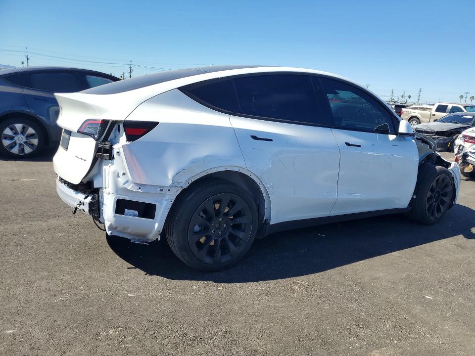 78617575 :رقم المزاد ، 7SAYGDEE2NF560401 vin ، 2022 Tesla Model Y مزاد بيع