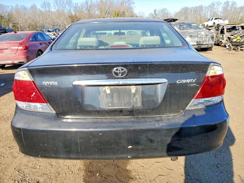 2005 Toyota Camry მანქანა იყიდება აუქციონზე, vin: 4T1BE32K25U100414, აუქციონის ნომერი: 75819765