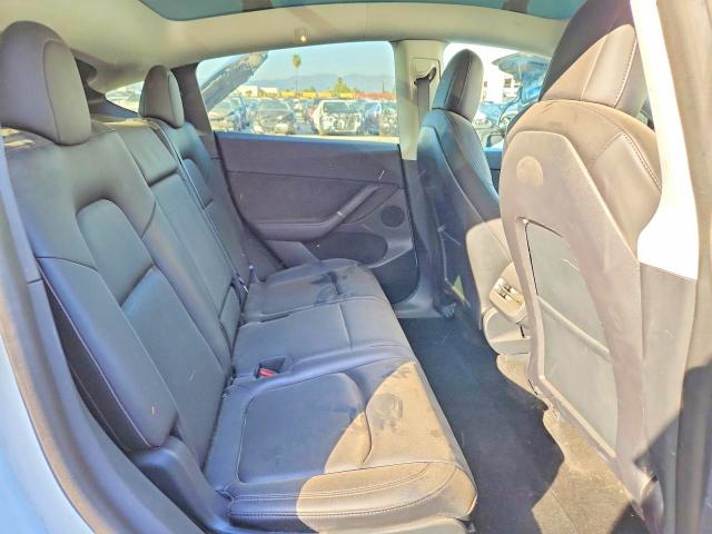 2022 Tesla Model Y მანქანა იყიდება აუქციონზე, vin: 7SAYGAEE7NF364629, აუქციონის ნომერი: 77334005