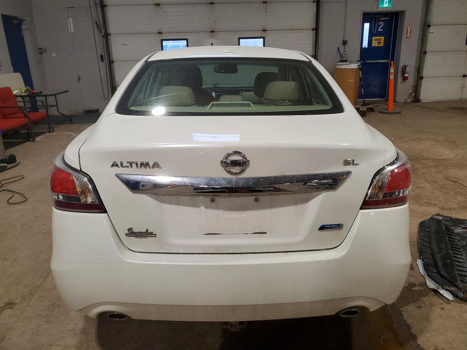 2015 Nissan Altima მანქანა იყიდება აუქციონზე, vin: 1N4AL3APXFN318637, აუქციონის ნომერი: 76668255