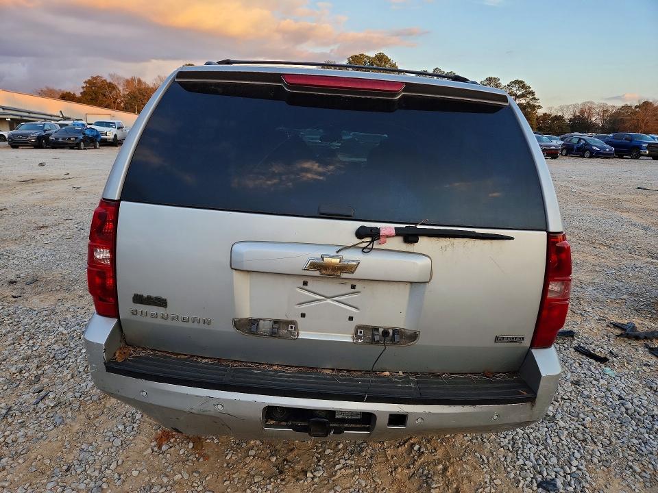 2011 Chevrolet Suburban მანქანა იყიდება აუქციონზე, vin: 1GNSCJE02BR331988, აუქციონის ნომერი: 52389856
