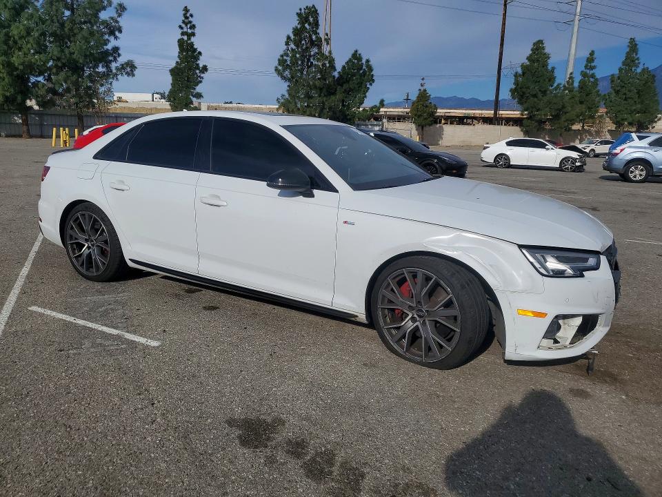 Продажа на аукционе авто 2019 Audi A4, vin: WAUENAF47KN003472, номер лота: 76184555