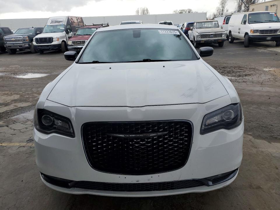 77223615 :رقم المزاد ، 2C3CCABG4KH601113 vin ، 2019 Chrysler 300 مزاد بيع