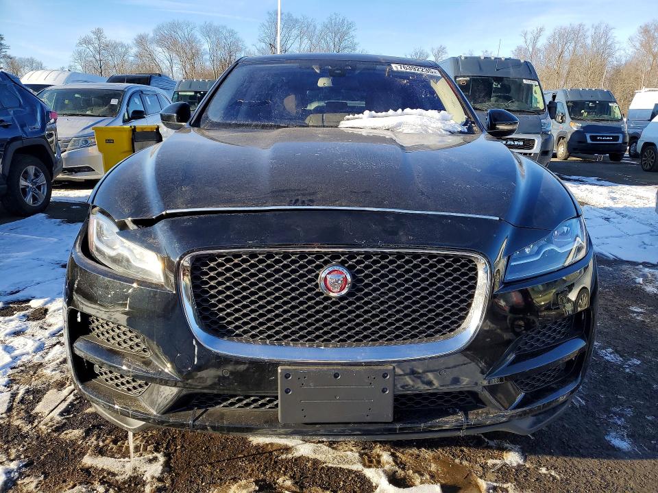 76392235 :رقم المزاد ، SADCK2BV0HA071172 vin ، 2017 Jaguar F-pace Pre مزاد بيع