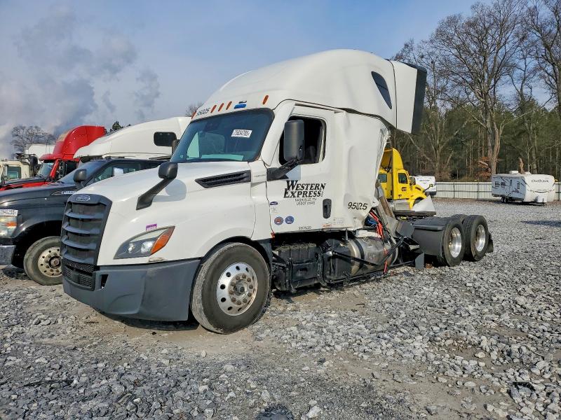 Продажа на аукционе авто 2025 Freightliner Cascadia, vin: 3AKJHHDR1SSVY4329, номер лота: 75834785
