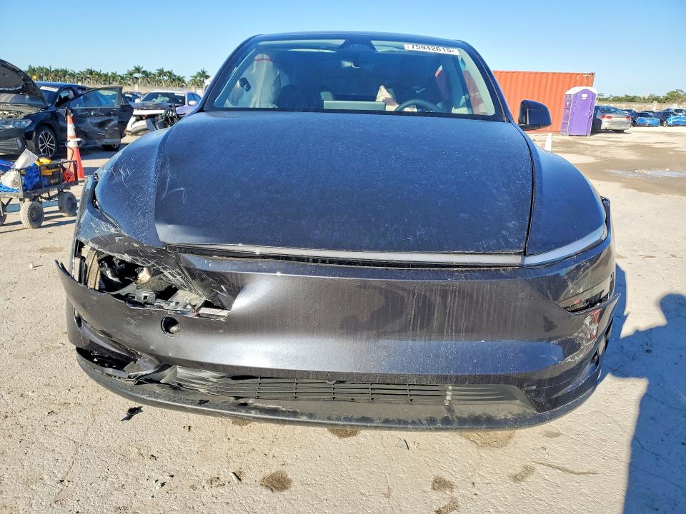 75942615 :رقم المزاد ، 7SAYGDED1TA474336 vin ، 2026 Tesla Model Y مزاد بيع