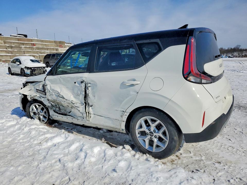 76688005 :رقم المزاد ، KNDJ23AU0R7230370 vin ، 2024 Kia Soul مزاد بيع