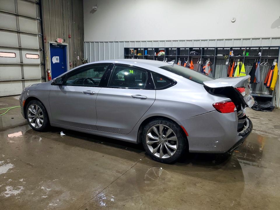 78092695 :رقم المزاد ، 1C3CCCDG2FN678391 vin ، 2015 Chrysler 200 مزاد بيع