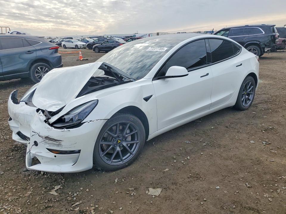 77227785 :رقم المزاد ، 5YJ3E1EA4NF336202 vin ، 2022 Tesla Model 3 مزاد بيع