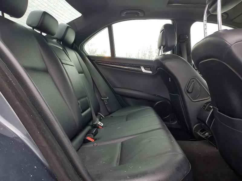 2013 Mercedes-benz C 300 4mat მანქანა იყიდება აუქციონზე, vin: WDDGF8AB7DA829116, აუქციონის ნომერი: 75975995