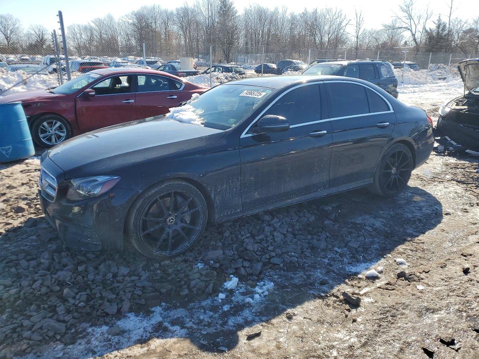 74965725 :رقم المزاد ، WDDZF4KB5JA396777 vin ، 2018 Mercedes-benz E مزاد بيع