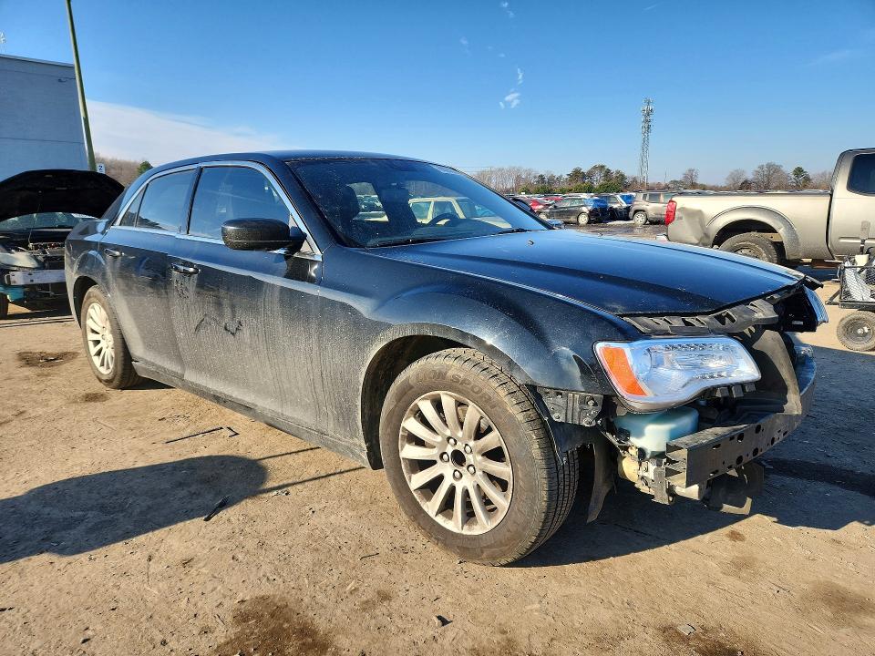 Продажа на аукционе авто 2013 Chrysler 300, vin: 2C3CCAAGXDH627042, номер лота: 76929265