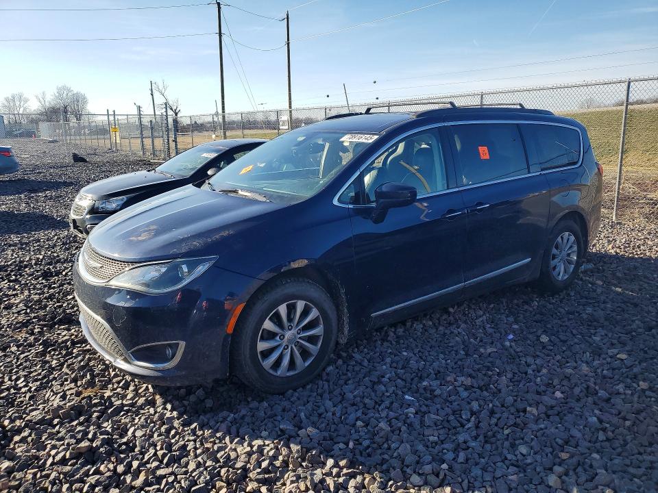 Продаж на аукціоні авто 2017 Chrysler Pacifica, vin: 2C4RC1BG5HR527242, номер лоту: 78916145
