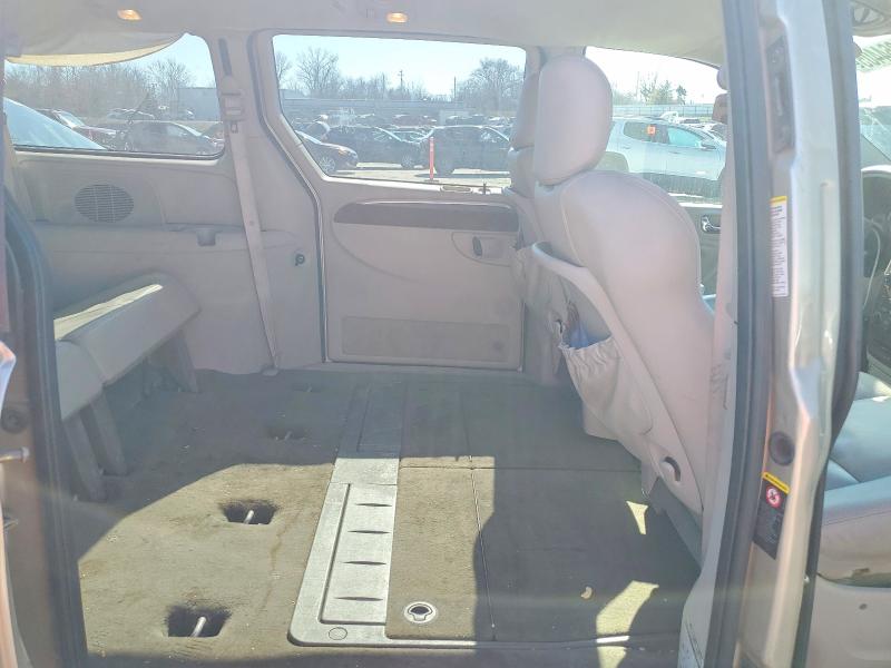 Продажа на аукционе авто 2005 Chrysler Town & Country, vin: 2C8GP64L75R322907, номер лота: 79064405