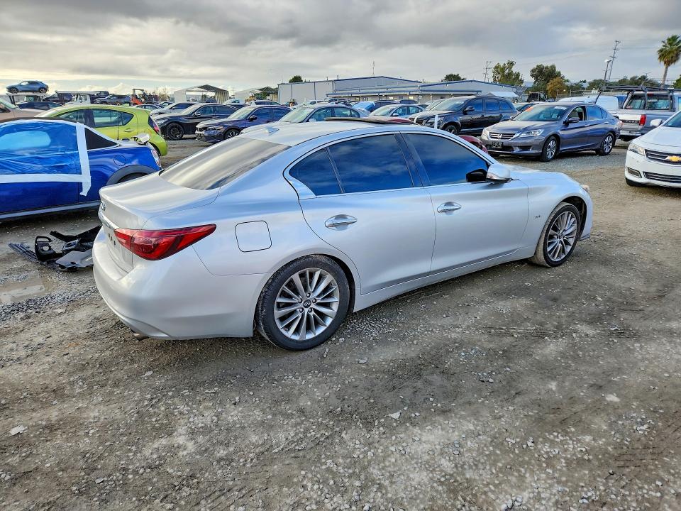 Продажа на аукционе авто 2018 Infiniti Q50, vin: JN1EV7AP7JM355630, номер лота: 77696185
