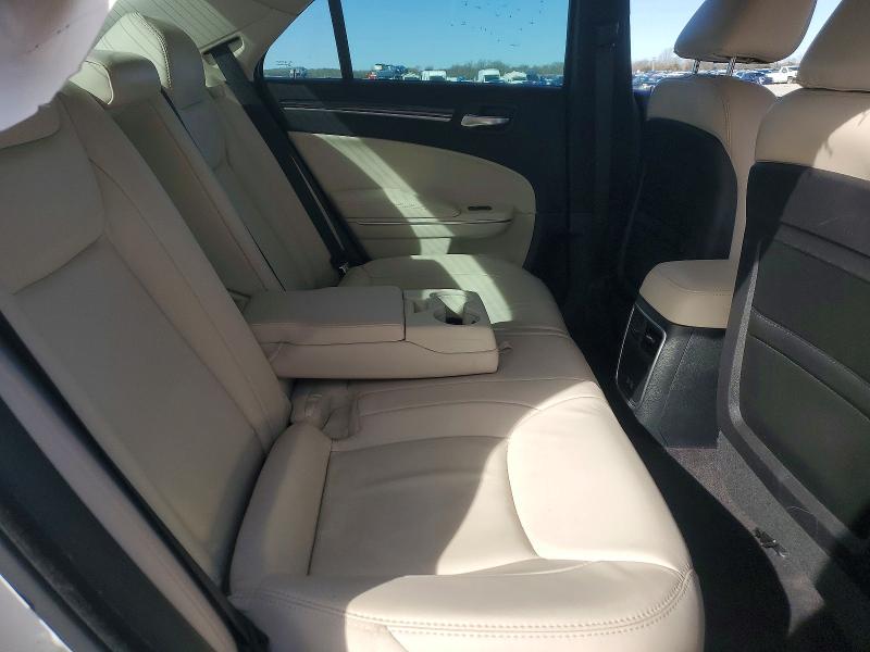 78165725 :رقم المزاد ، 2C3CCAAG8JH222647 vin ، 2018 Chrysler 300 مزاد بيع