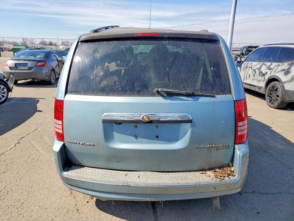 2008 Chrysler Town & Country მანქანა იყიდება აუქციონზე, vin: 2A8HR44H68R605022, აუქციონის ნომერი: 58363486