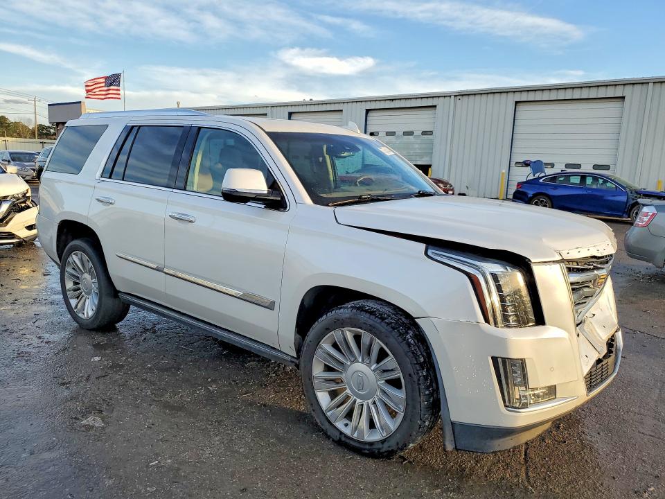 77905255 :رقم المزاد ، 1GYS4DKJ5GR431069 vin ، 2016 Cadillac Escalade مزاد بيع