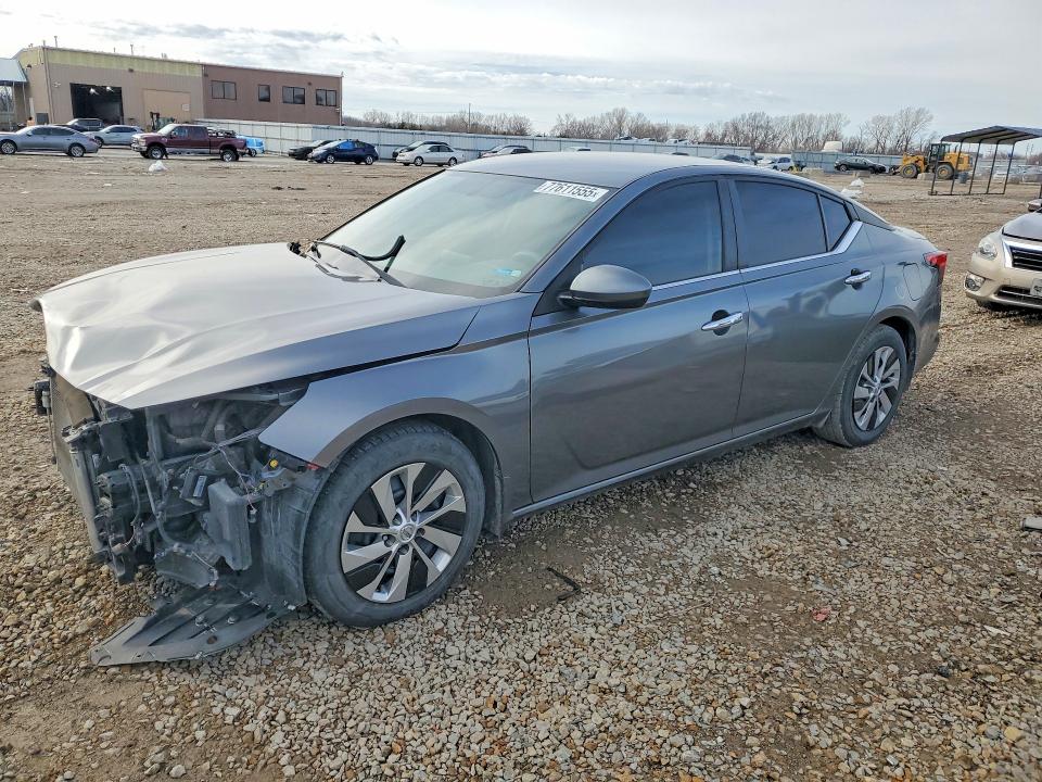 Auction sale of the 2020 Nissan Altima, vin: 1N4BL4BVXLC137858, lot number: 77611555