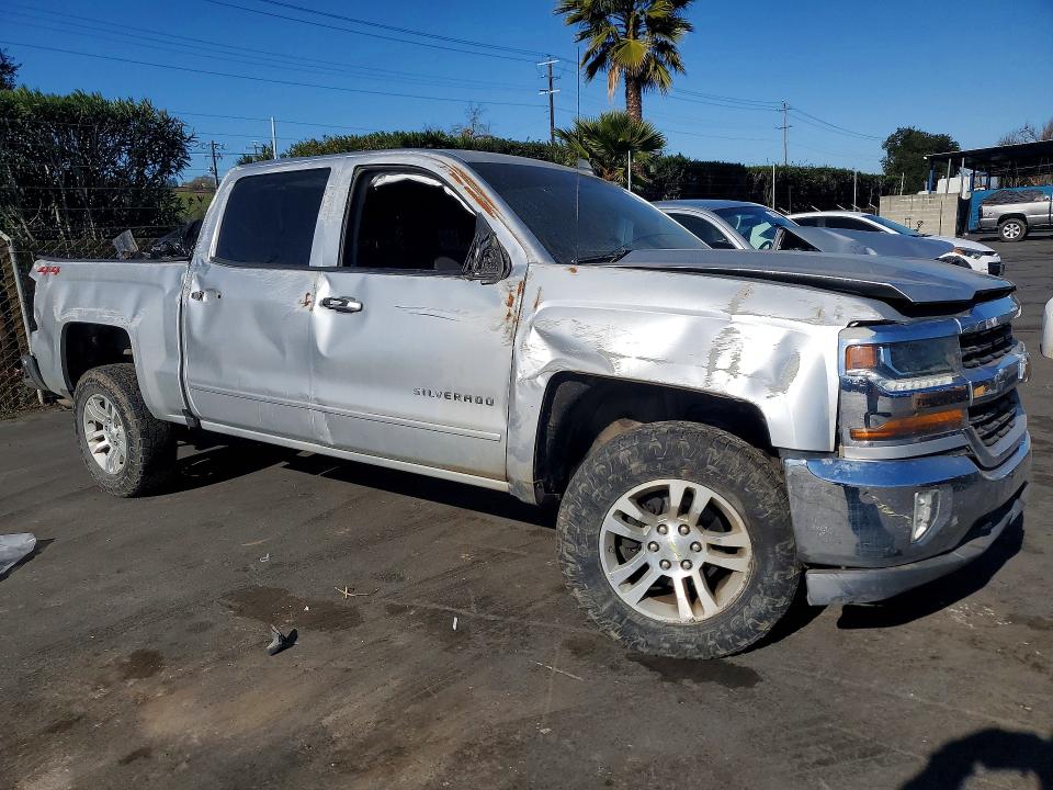 Продажа на аукционе авто 2018 Chevrolet Silverado, vin: 3GCUKREC7JG198205, номер лота: 75594015