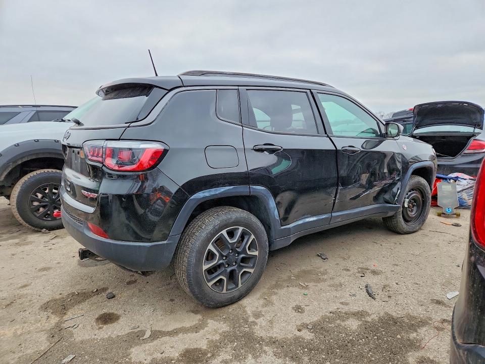 2018 Jeep Compass მანქანა იყიდება აუქციონზე, vin: 3C4NJDDB1JT485839, აუქციონის ნომერი: 77017685