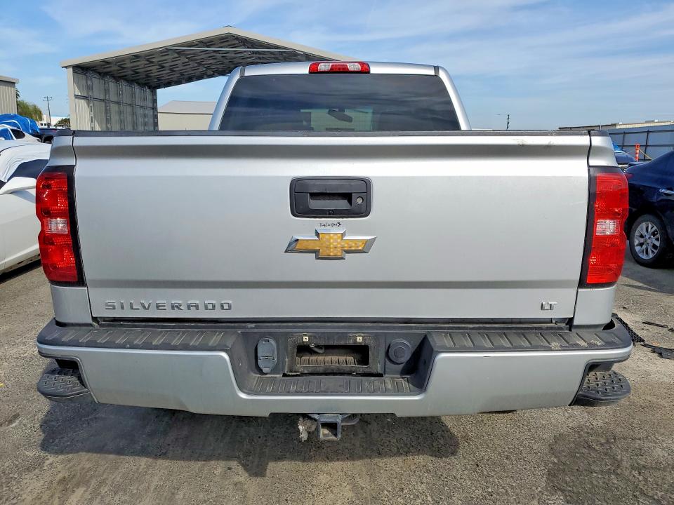 Продаж на аукціоні авто 2018 Chevrolet Silverado, vin: 3GCUKREC6JG637040, номер лоту: 79042065