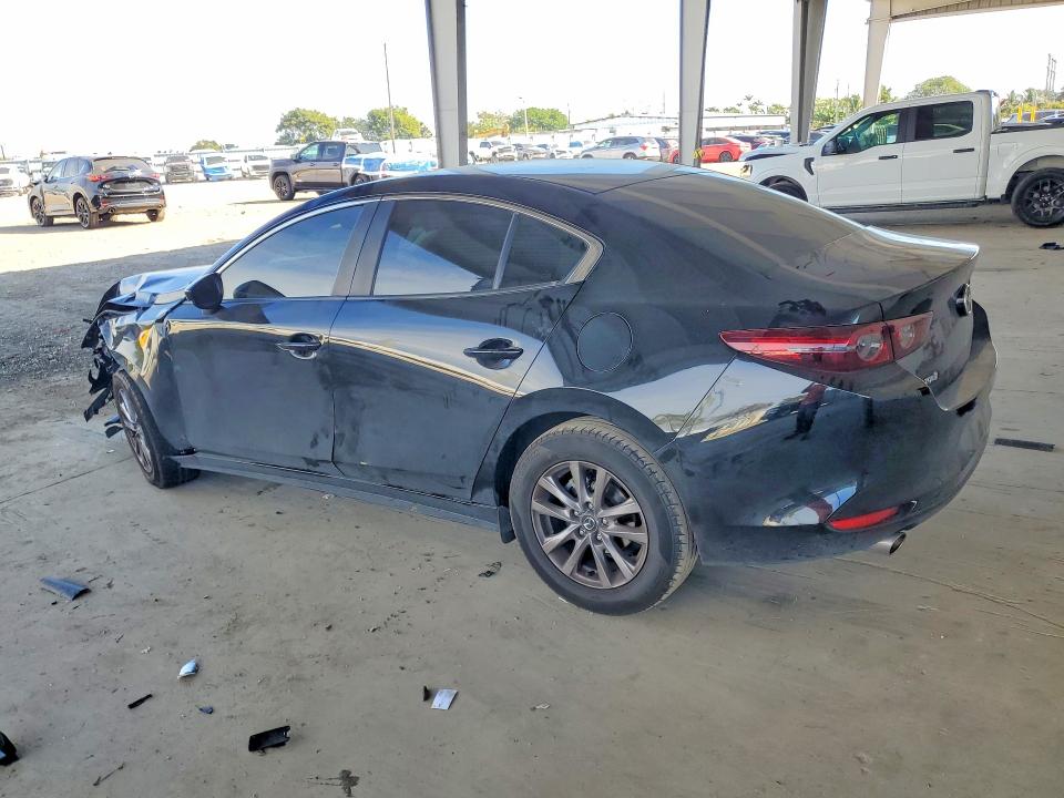 76234825 :رقم المزاد ، 3MZBPAA77MM204302 vin ، 2021 Mazda 3 مزاد بيع