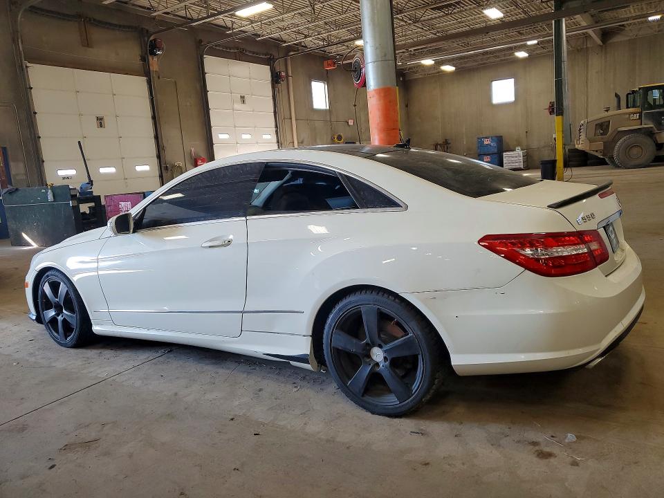 77427625 :رقم المزاد ، WDDKJ7CB5AF004450 vin ، 2010 Mercedes-benz E مزاد بيع