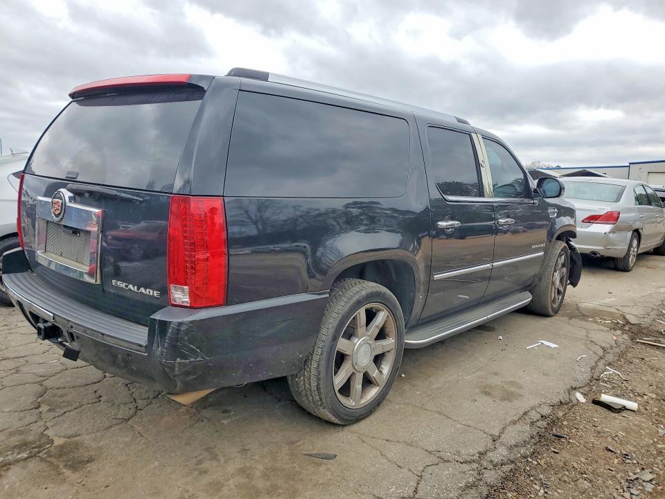 Продажа на аукционе авто 2008 Cadillac Escalade, vin: 1GYFK66868R246833, номер лота: 77590155