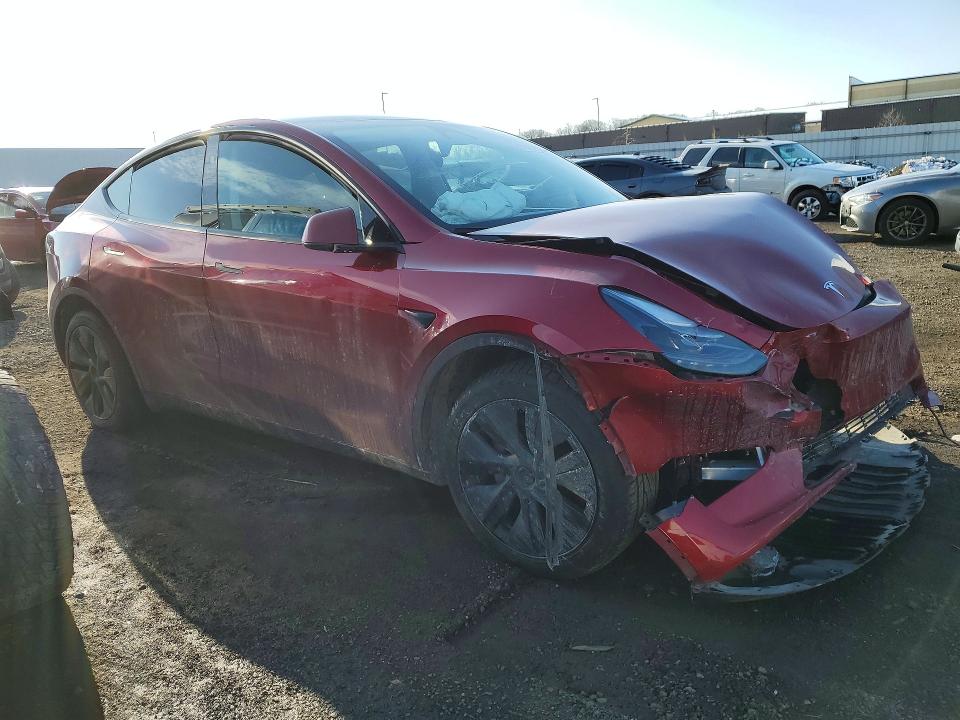 76431525 :رقم المزاد ، 7SAYGDEE5RF201338 vin ، 2024 Tesla Model Y مزاد بيع